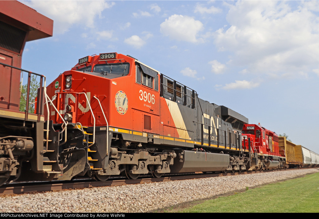 CN 3906 second on CP 247